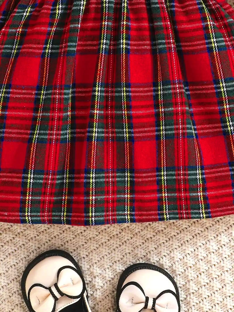 Adorable Christmas Plaid Suspender Dress Set – Festive & Stylish